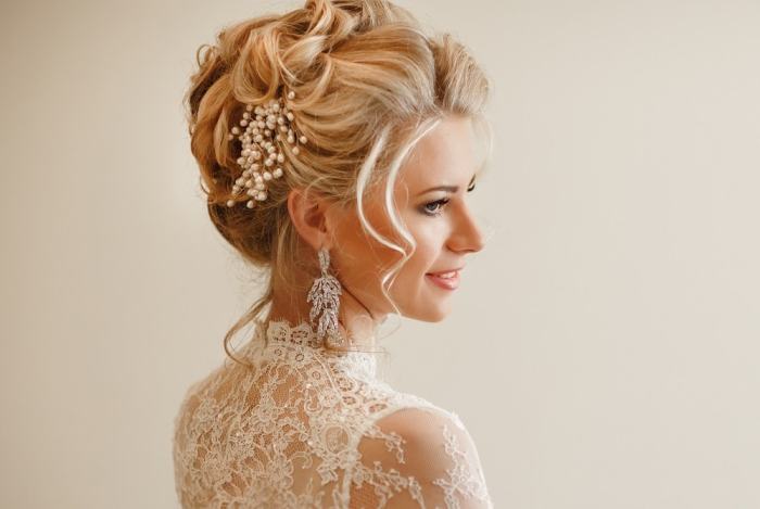 Wedding Hairstyles for High Neck Dresses